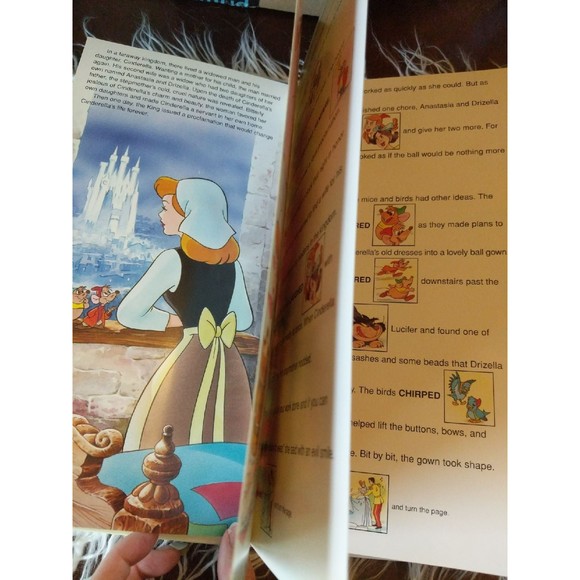 Disney Cinderella Vintage Electronic book plays music! - Picture 9 of 12